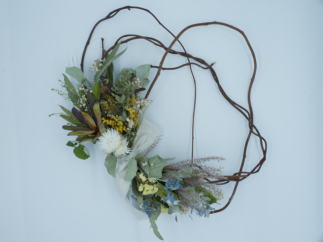 Half wreathe arrangement